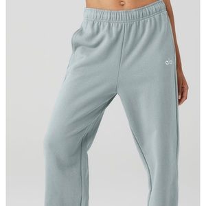 Alo Accolade Sweats